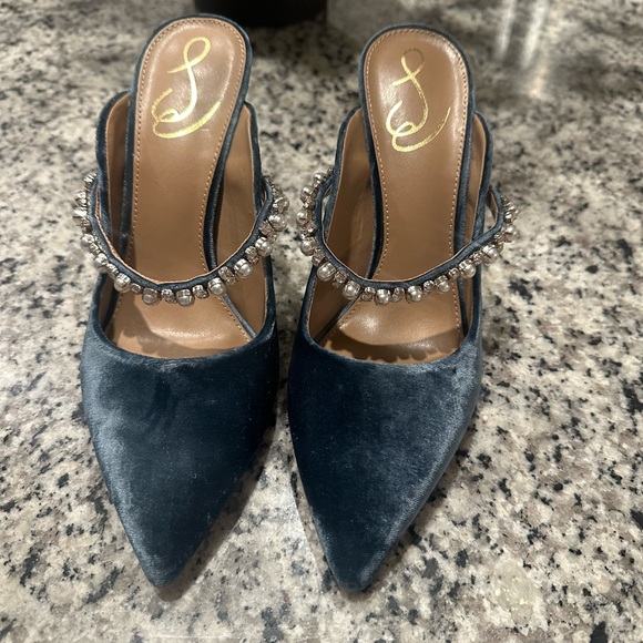 Sam Edelman Hyland Pointed Toe Crystal/Pearl Embellished Blue Suede Mules - Picture 2 of 3